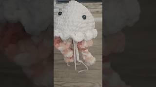 #crochet #animals #jellyfish  #yarn #crocheting #plush #handmade #slothmotion #toys #stuffedanimals