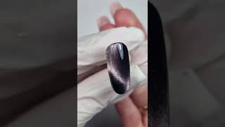 Magnet nail art