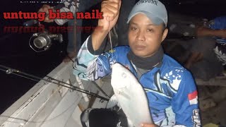 Bukan Main!! Di Tarik, ikan balik Narik, Joran Sampai Nyelup Ke Air