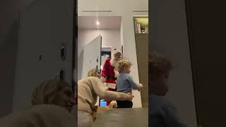 Fedez vestito da Babbo Natale 😂 (FEDEZ NATALE) #tiktok by Fedez