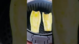 Abobrinha recheada na AirFryer! RECEITA SAUDÁVEL E FÁCIL!