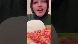 Mukbang Ayam Geprek Dan Sop Buntut Di Australia - Rasa Indonesia #shortvideo #shorts