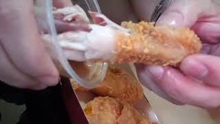 #jollibeechickenjoy #jollibee #jollibeebidaangsaya #jollibeeasmrmukbang