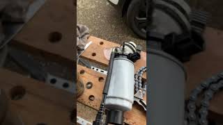 Kia Sportage 1.7 CRDI FUEL FILTER CHANGE PART 4