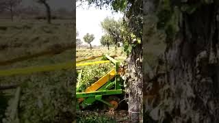 groundnut diggar | groundnut harvester | వేరుశెనగ వెలికి తీయడానికి ఉపగోదించడానికి కొత్తరకం యంత్రం