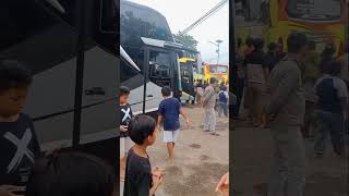 Ramai Banget Menunggu Bus Basuri Lewat