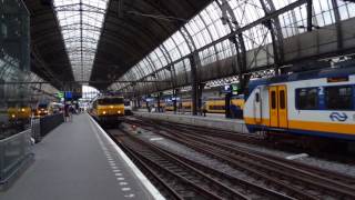 NS 1731+DDM-1 7205 'Neushoorn' vertrekken seinend van Amsterdam Centraal