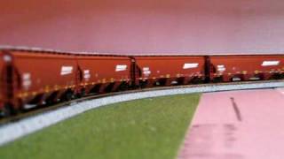 BNSF N Scale Grain Train