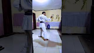 kombinasi kata dan nunchaku