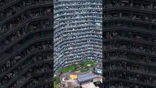 एक Building में रहते हैं इतने सारे लोग 😱 Asia's Largest Apartment | #Shorts