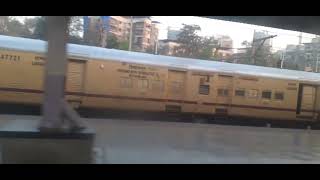 Devgiri Express Overtake Kolhapur Csmt Express at Thane Jn