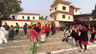 Tug of war between teachers