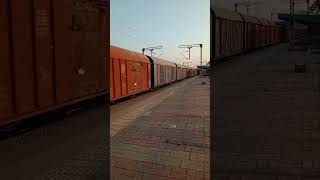 Freight Train Crossing Vaitarna with (Ludhiana/WAG-7/24603). #short #shorts