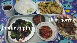 Ikan goreng.tumis jamur kuping.sambel kecap.bakwan sayur‼️mantul top markotop