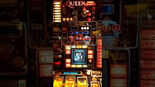 Queen fruit machine go all the way