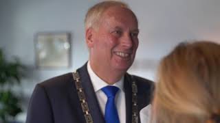 Burgemeester Posthumus kondigt zijn vertrek aan