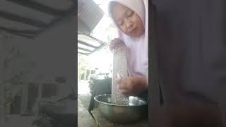 Mama Azmi mau buat apa yah