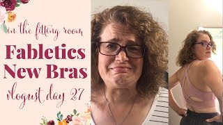 In the dressing room, Fabletics new bras, Vlogust 2018 Day 27