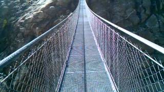 Überquerung der Hängebrücke von der Belalp zur Riederalp 124m lang 50m hoch