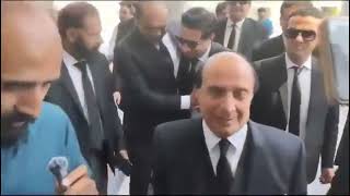 ڈرتا ورتا نہیں ہوں، میں آج سیڑھیوں کے ذریعے جائوں گا، لطیف کھوسہ اسلام آباد ہائیکورٹ پہنچ گئے