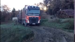 🔝 TRANSPORTE DE MADERA con tres Volvo