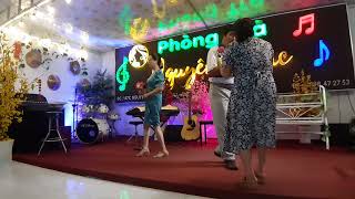 Lê Sang & Lê Thủy...TC.Lấy Chồng Xứ Lạ.