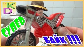 Игрушки: Зеленый байк и Человек-Паук на мотоцикле/Toys: Green bike and Spider-Man on motorcycle