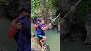 Gelantungan tarzan di wisata viral #lucu #ciwayangbodyrafting #pangandaran