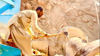 Big Rock Jaw Crusher Machine & A Giant In Action #jawcrusher