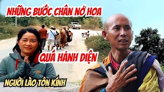 Những bước Chân Nở Hoa của Tăng Đoàn Sư Minh Tuệ được người Lào kính cẩn