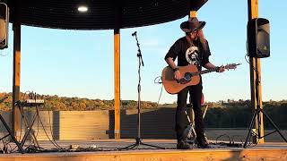 "Sinner With A Song" live singer / songwriter jam in Dresden, Ohio - CHARLIE BONNET III aka CB3