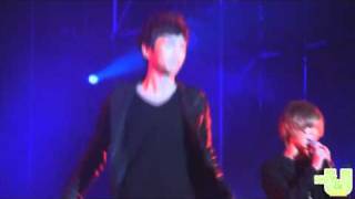 [fancam] 101128 SHINee Key smirking @ GS25 Love Concert