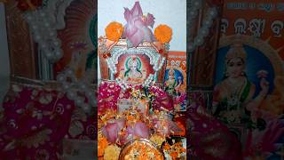 Jai Maa Mahalaxmi 🙏🙏🌷🌷🌹🌹Jai Maa Baibhabalaxmi 🙏🙏🌷🌷 #jubinnautiyal #swetaskitchen2060 #shortvideos