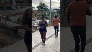 Mira La Reacción De La Mujer 🌎🇨🇴🏆🤡🤡🤡🔥 #funny #bromas #prank #comedia #humor