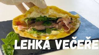 Italská piadina se sýrem a šunkou. Rychlý sendvič.