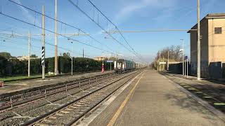 Stazione Pomezia Santa Palomba   E464  092 in soccorso