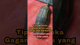 Membuka  Hendle Keris yang Keras akibat karat menahun #kerisbali  #shorts