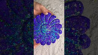 purple sparkly pigment flower gym chalk crush #oddlysatisfying #gymchalk #gymchalkasmr