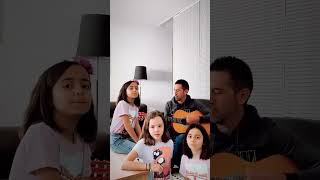 FAMILLE BLOIS - LES ENFANTS CHANTENT AVEC LEUR PAPA (FAMILLES NOMBREUSES XXL)