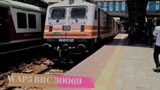 Honking WAP5's haul Ahmadabad Double Decker & Push Pull Nizzamuddin Rajdhani