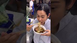 ก๋วยเตี๋ยวไก่ข้างทาง street food noodles