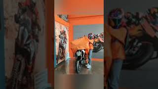 TAKING DELIVERY  BRAND NEW KTM DUKE 390 || WHATSAPP STATUS || VorVibes ✌