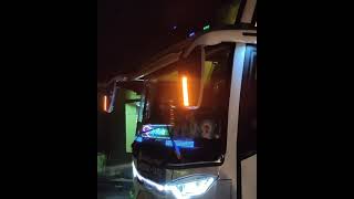 bus Luxury wisata