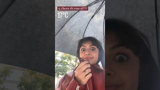 GIOVANNA CORRENDO DA CHUVA