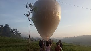 Tradisi Balon Udara Ponorogo Lebaran Idul Fitri 2022 || Mumbol Isuk Selak Terak Angin