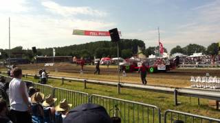 Tractor-Pulling Edewecht 2012 - FIRE!!! in der 0,95t Klasse