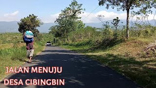 jalan pintas menuju desa cibingbin. pemandangan alamnya bikin betah.#suasanapedesaan#plosokkampung