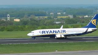 Ryanair Boeing 737-800 landing at Dortmund Airport