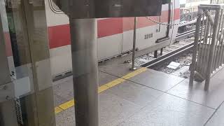 Fresh Train - C651 207/208 arriving Jurong East D/E