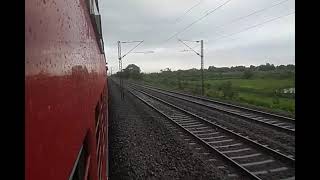 WAP7 meets & greets WAG9 at bhatapara outer & crosses with durg Jammutawi in heavy rains. #wag9.